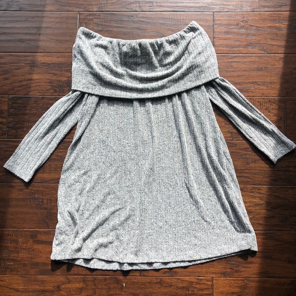 Dainty Hooligan Off-The-Shoulder Top